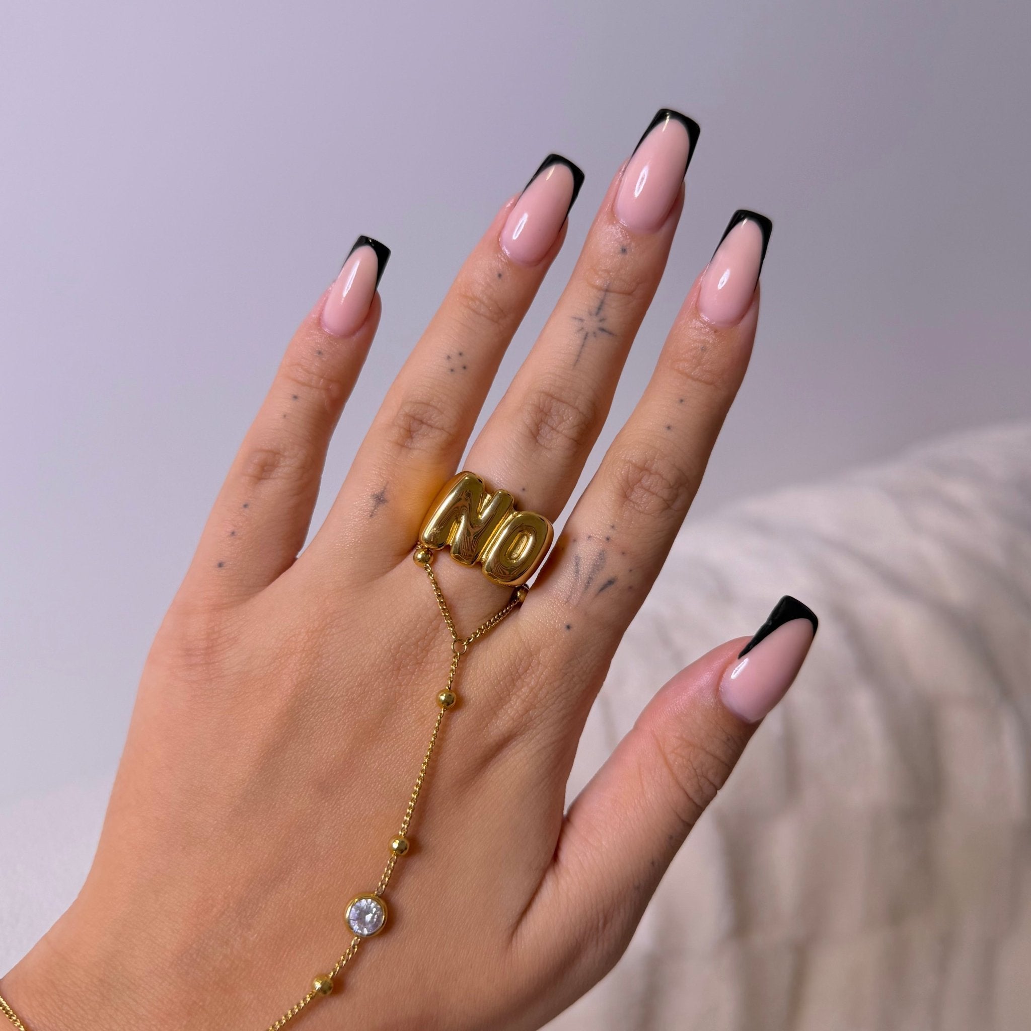 NO Gold Ring - ILLUSIVE JEWELS