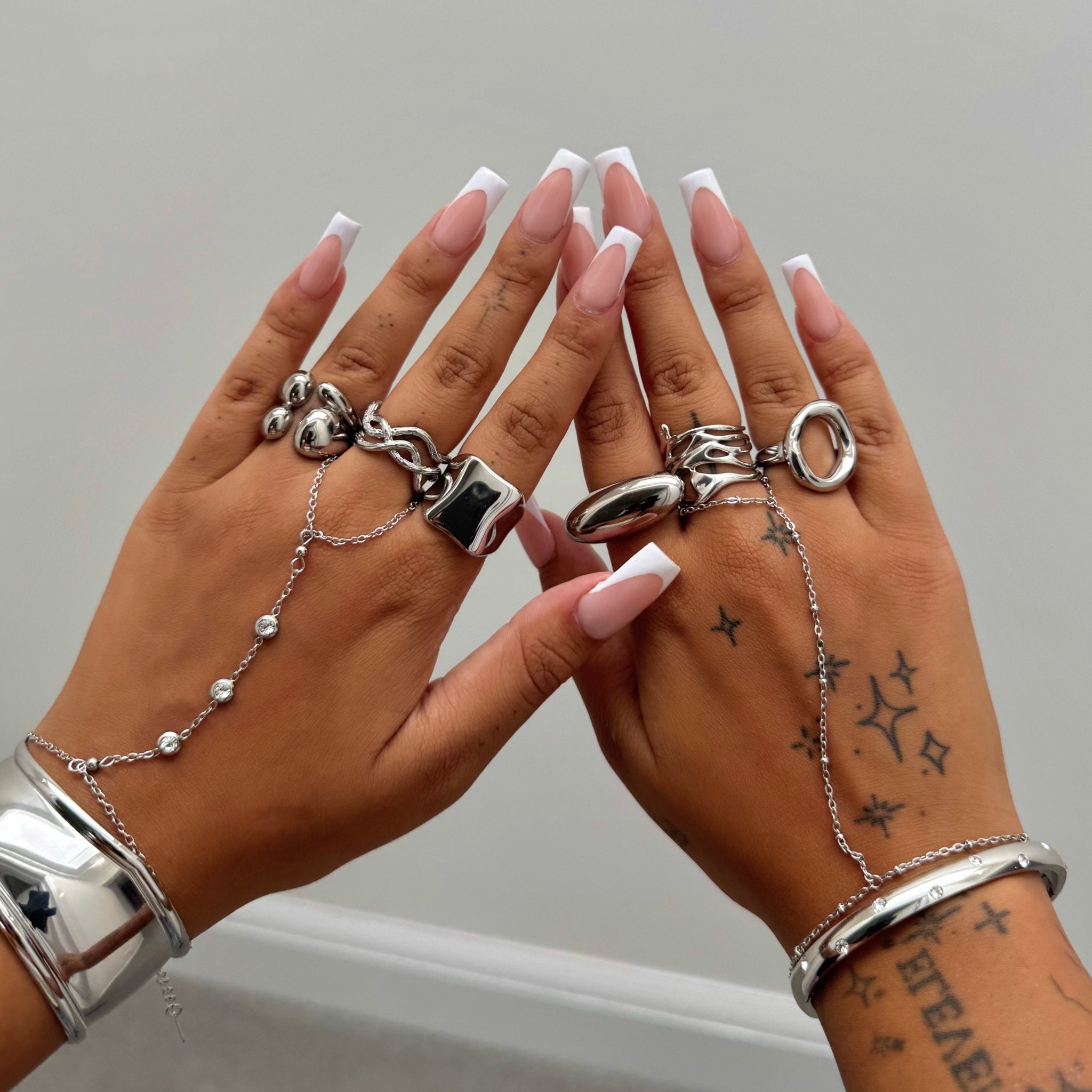 Nova Silver Hand Chain - ILLUSIVE JEWELS