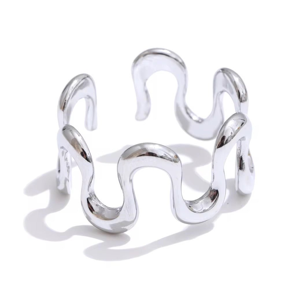 Silver Groovy Ring - ILLUSIVE JEWELS